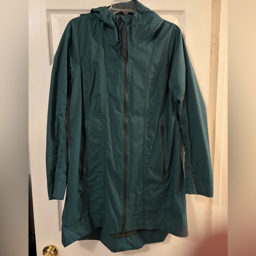 Lululemon Long Women's Right as Rain Furl Green Hooded Jacket size 10 - Picture 2 of 7